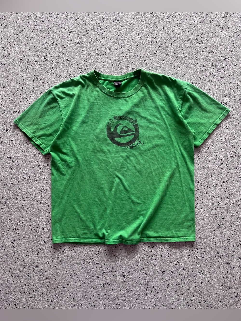 Vintage Y2k Quiksilver Graphic T-Shirt Green Logo Tee Surfer Skate Size XL